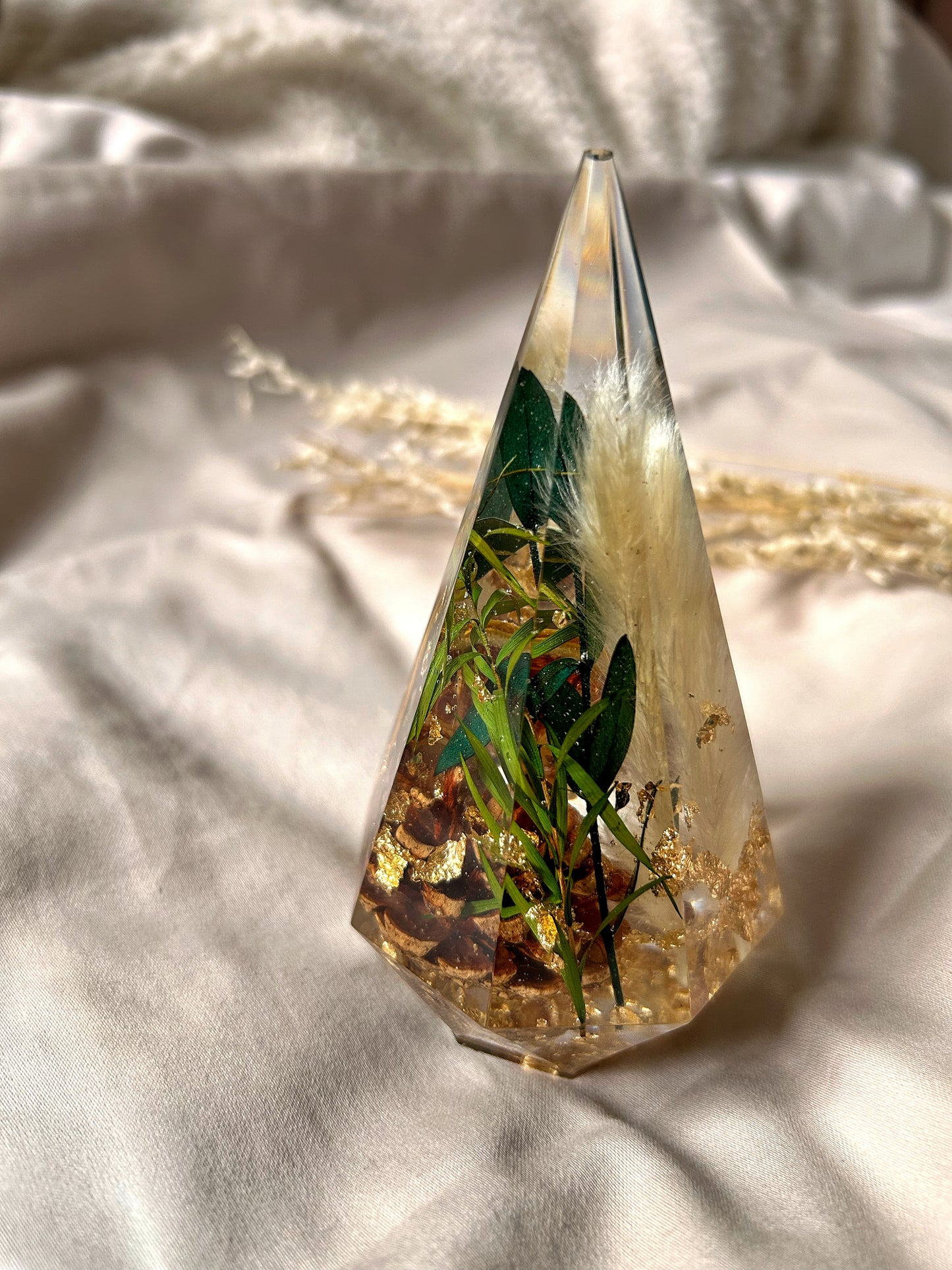 Botanical Crystal Ring Tree