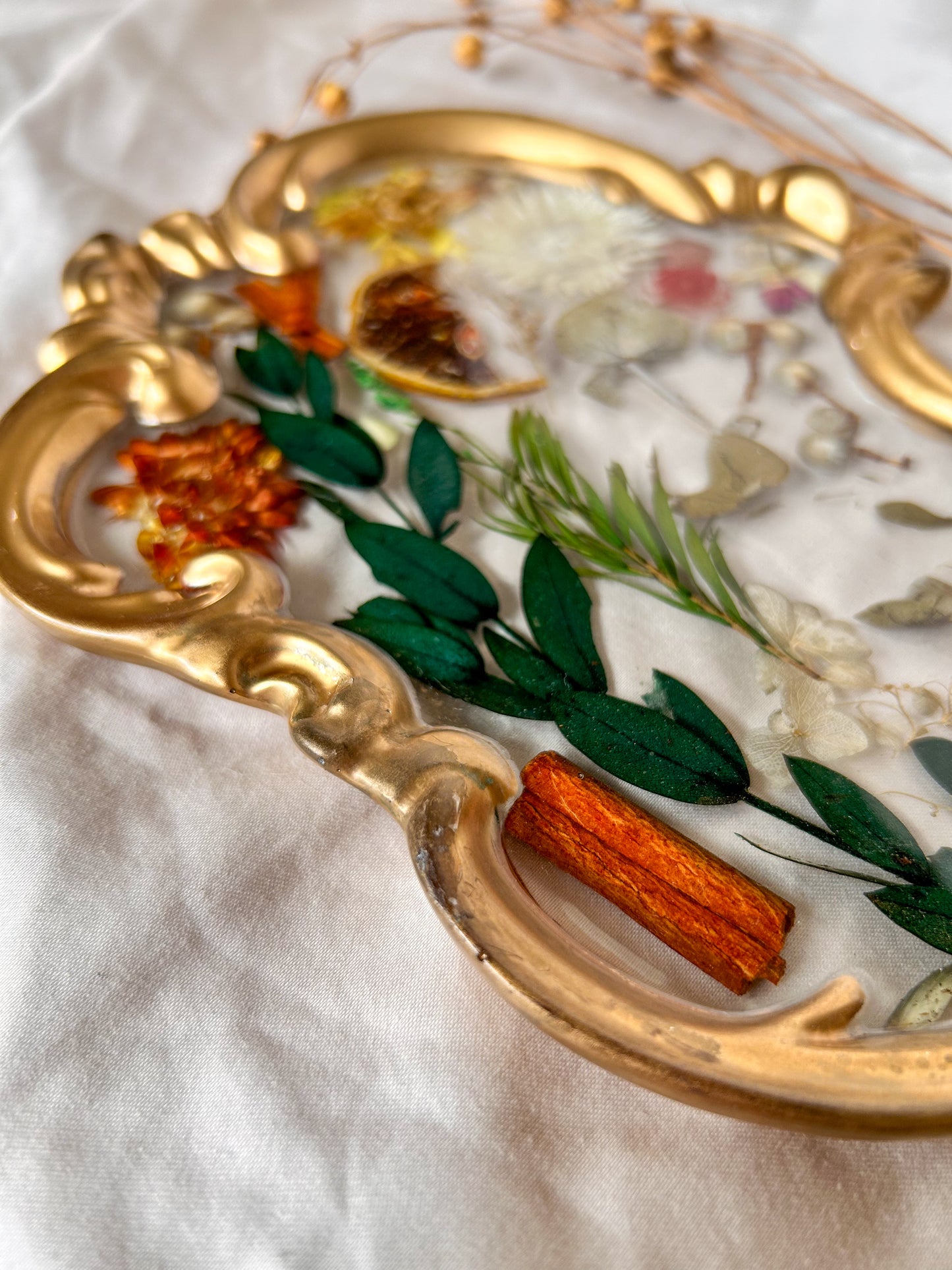 Golden Vintage Botanical Jewelry Tray