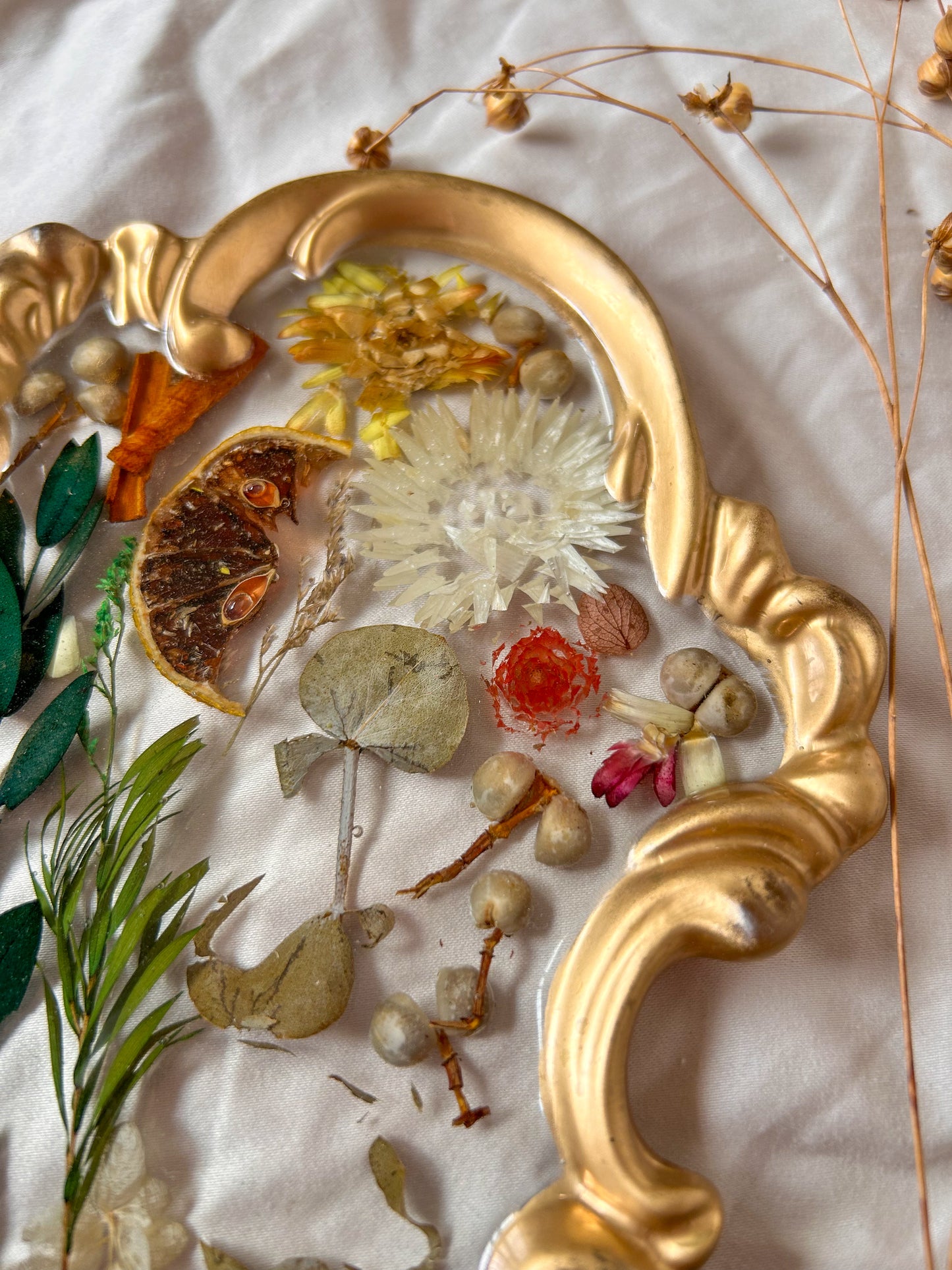 Golden Vintage Botanical Jewelry Tray