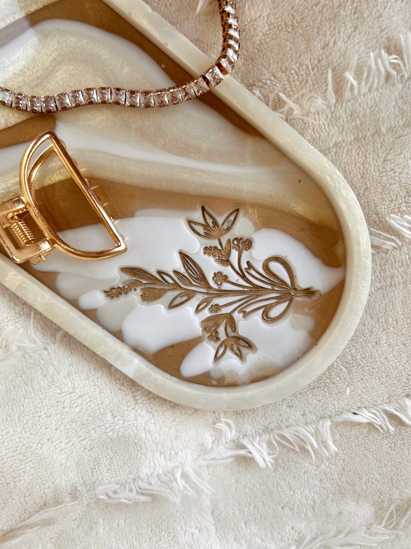 Beige and Gold Oval Jewelry Tray