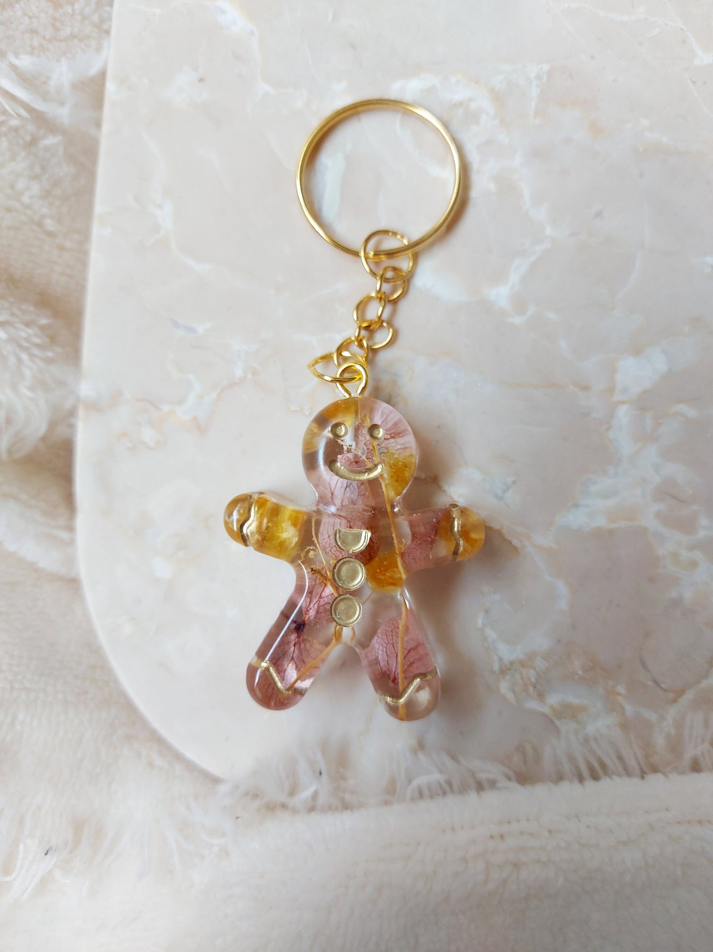 Soft Pink and Yellow Golden Gingerbread Man Resin Keychain, Accessory, Flowers, Resin Art, Gift Idea, Christmas, Christmas gift, Floral.