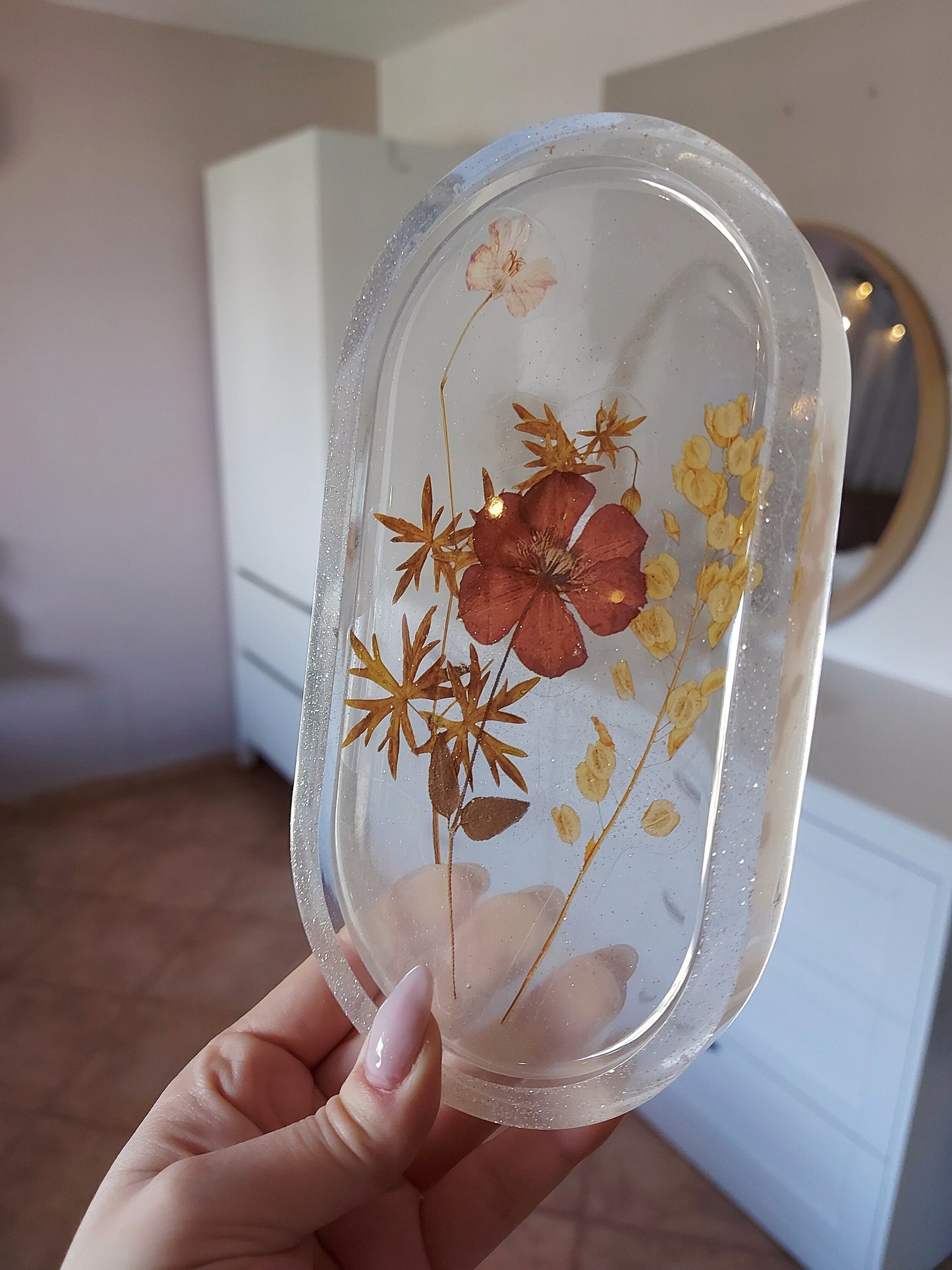 Tray, Resin Tray, Decorative Tray, Jewelry Dish, Handmade Resin Oval Floral Tray, Flower, Gift, Gift for Her, Valentines Day Gift, Birthday.
