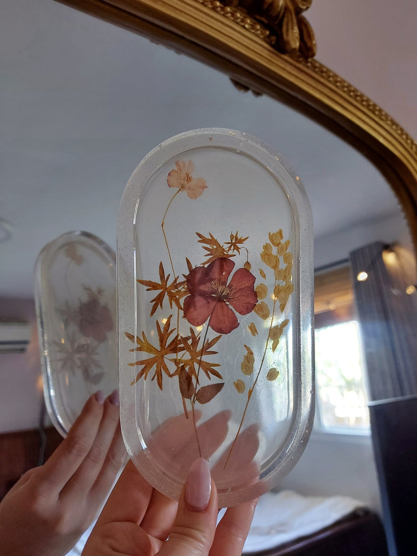 Tray, Resin Tray, Decorative Tray, Jewelry Dish, Handmade Resin Oval Floral Tray, Flower, Gift, Gift for Her, Valentines Day Gift, Birthday.