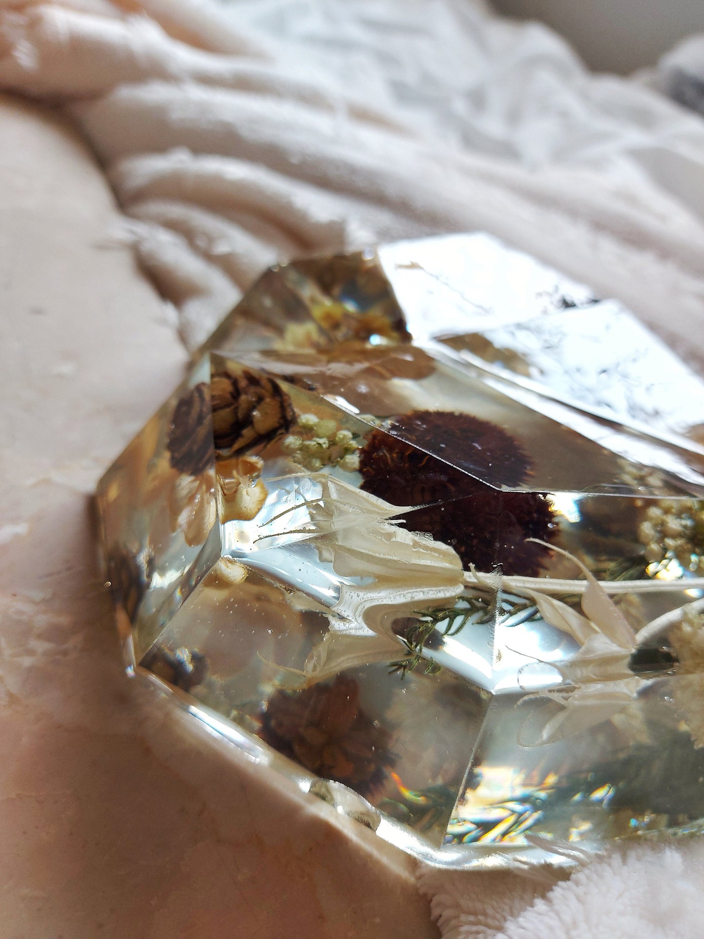 Dried Flowers Resin Crystal Heart Home Decor
