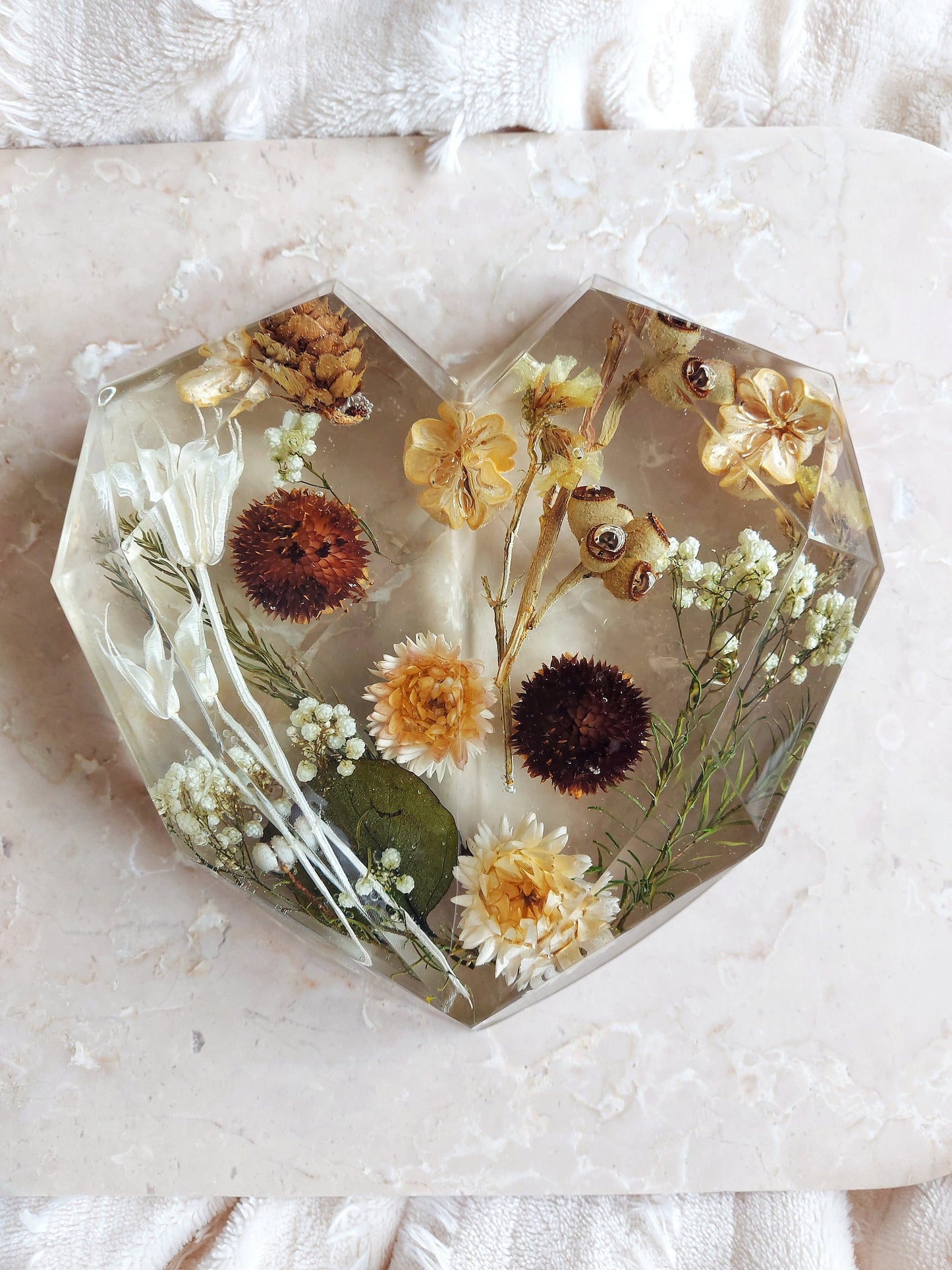 Dried Flowers Resin Crystal Heart Home Decor