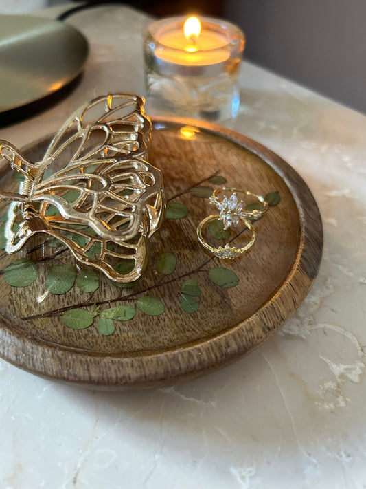 Handmade wood green dried flower display tray platter epoxy resin round dish jewelry ring dish botanical nature trinket holder decor gift