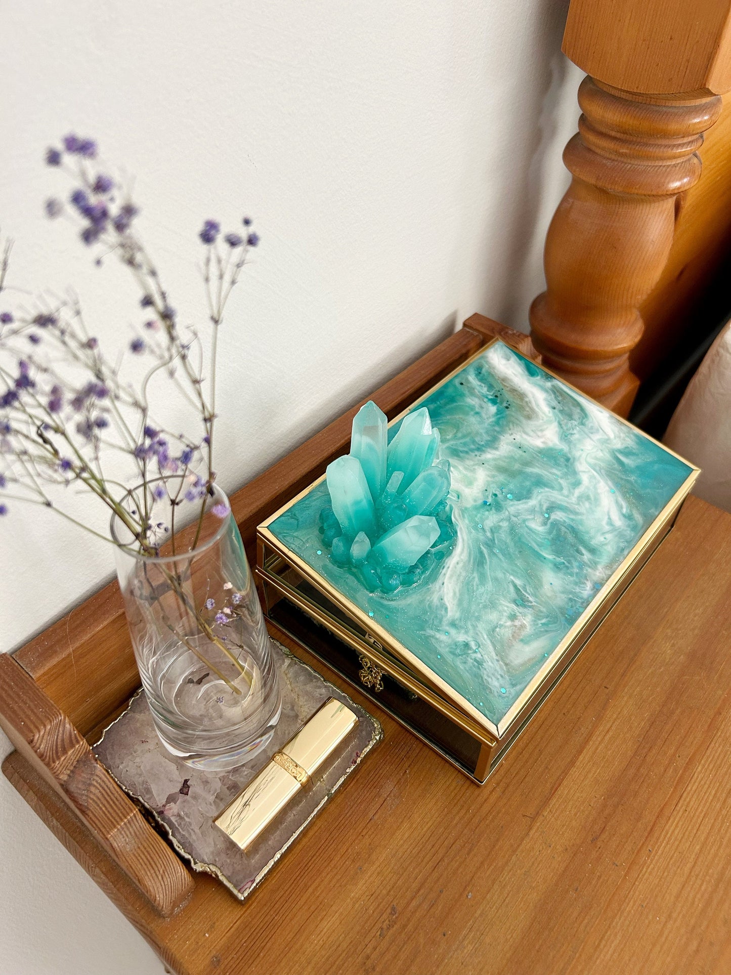 Handmade Glass and Gold Jewelry Box with Resin Geode Crystal Design and Velvet Interior - Ring and Jewelry Organizer with Resin Crystal Lid