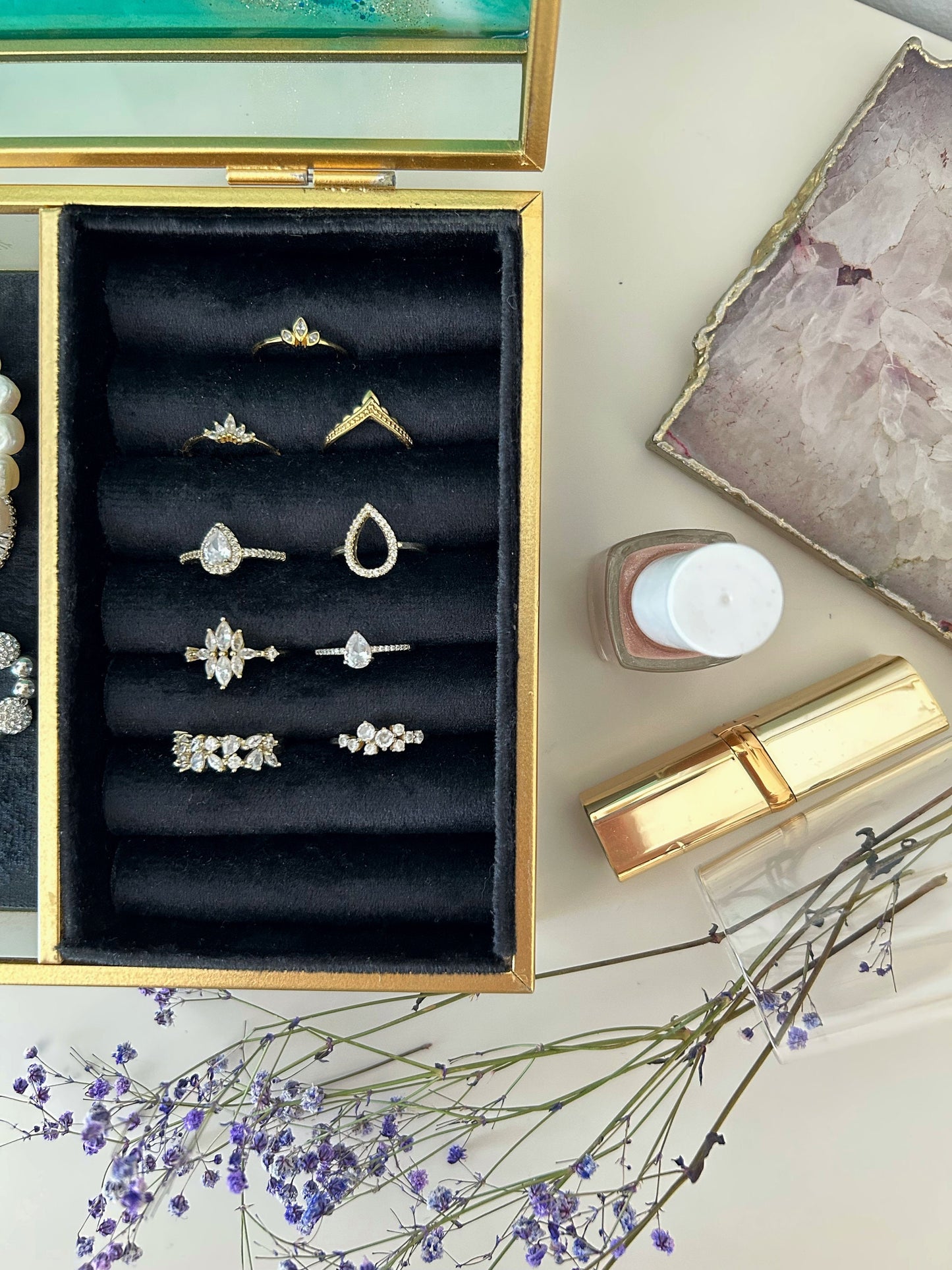 Handmade Glass and Gold Jewelry Box with Resin Geode Crystal Design and Velvet Interior - Ring and Jewelry Organizer with Resin Crystal Lid