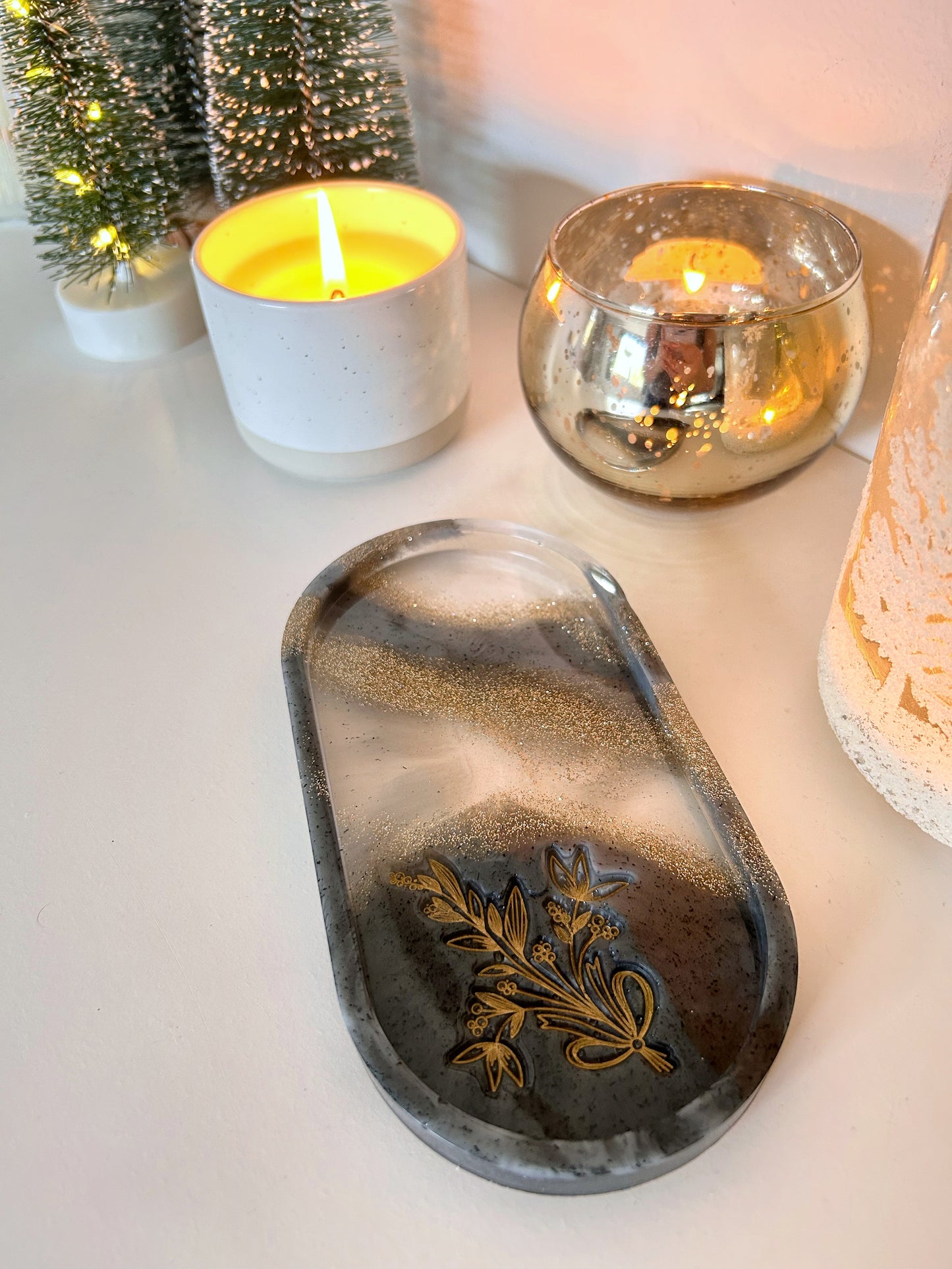 Black and Gold Glitter Oval Jewelry Tray