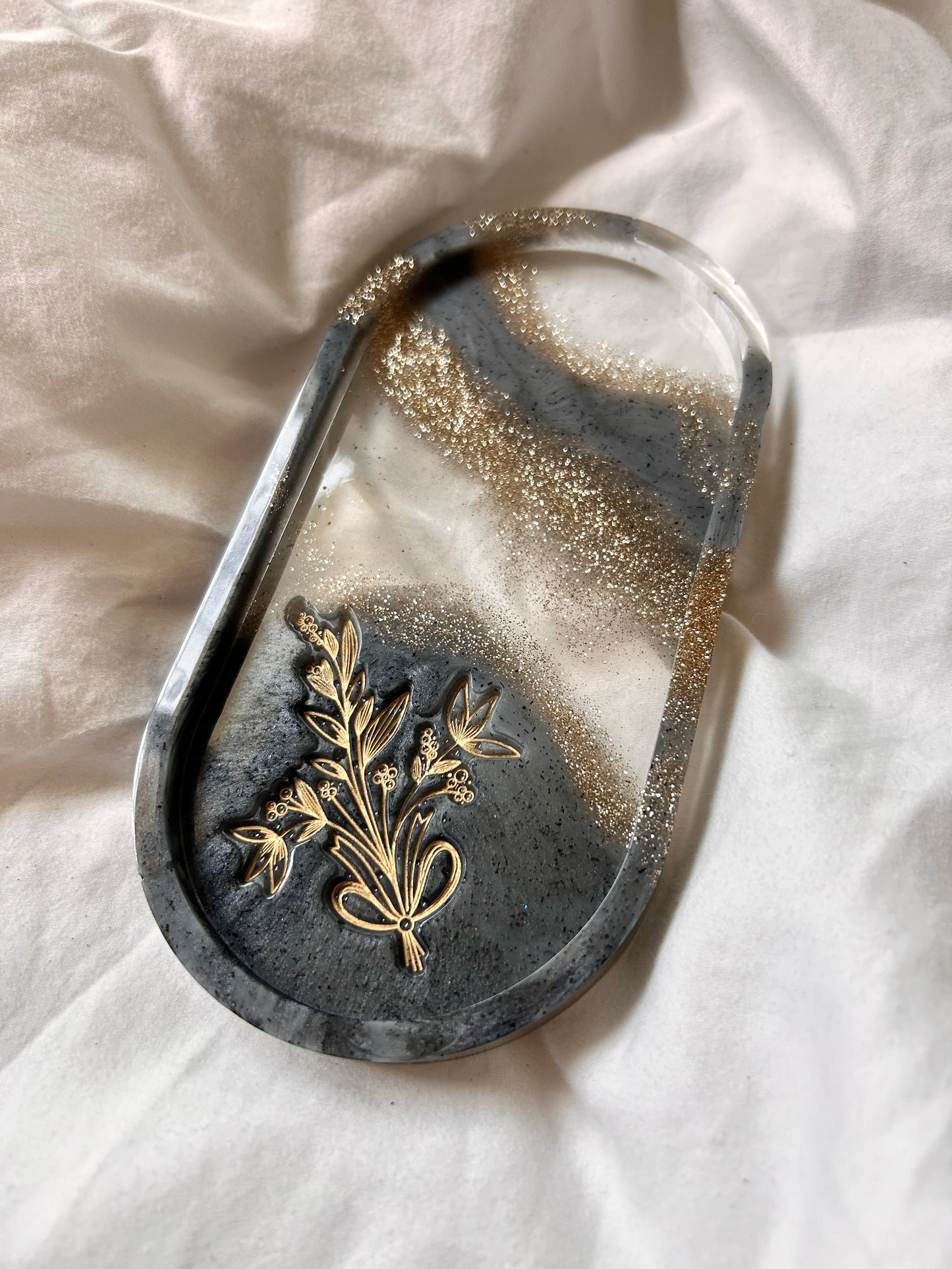 Black and Gold Glitter Oval Jewelry Tray