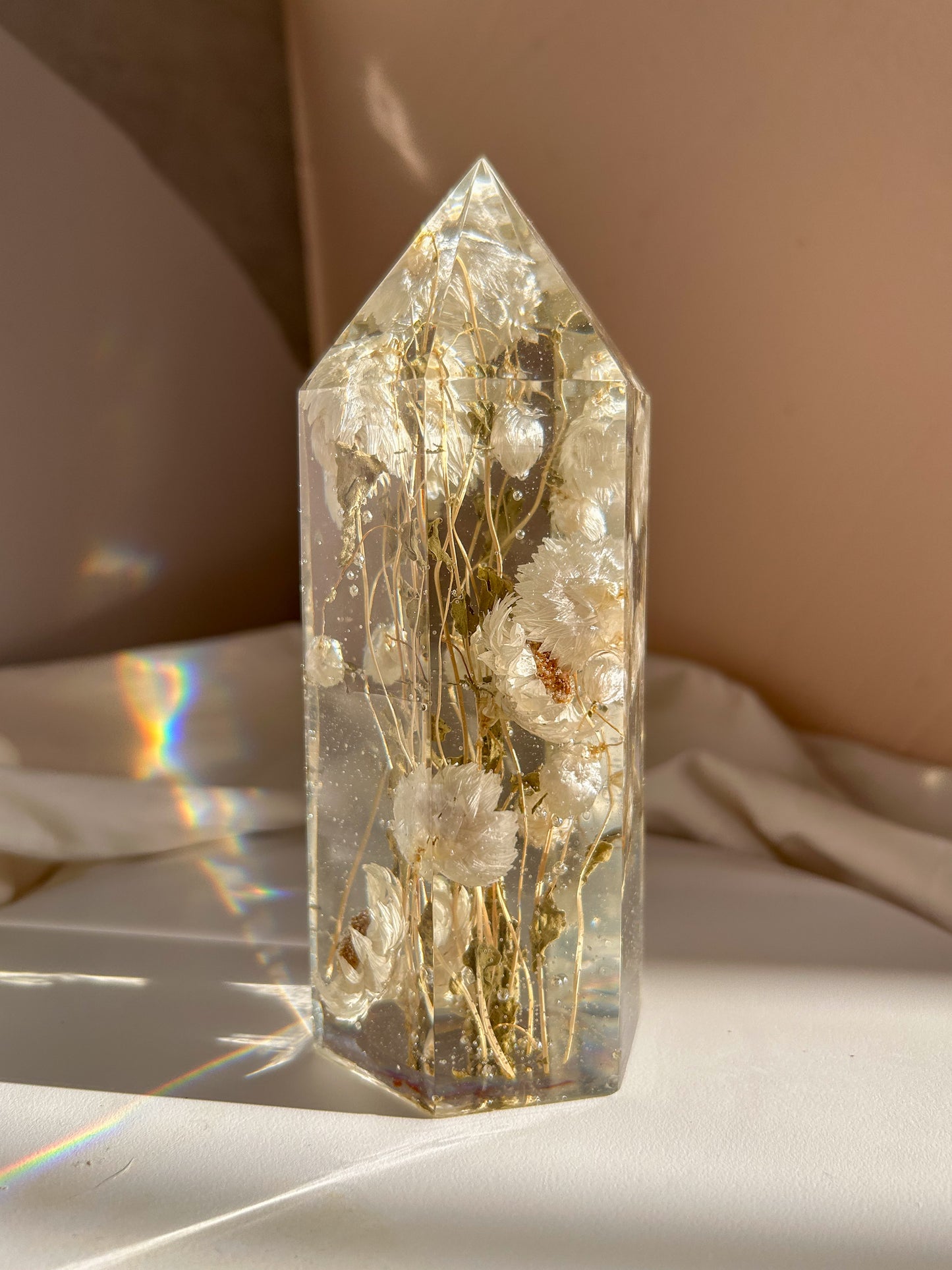 Daisy Resin Crystal Tower Point