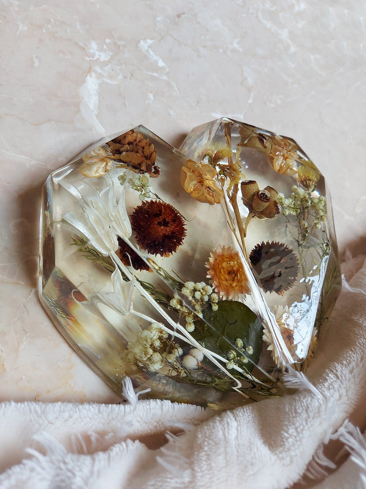 Dried Flowers Resin Crystal Heart Home Decor