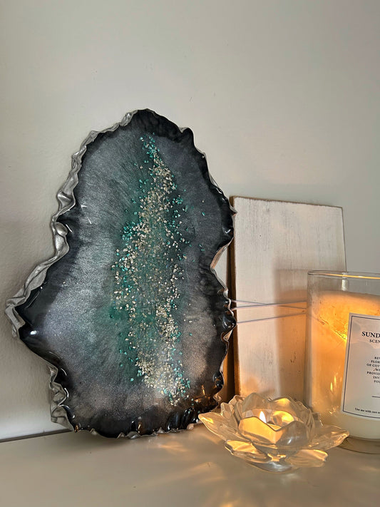 Home Decor Gift Idea for Christmas Centerpiece Decoration, Geode Decor, Wedding Anniversary Cheese Tray Resin Serving Board Bedroom Decor